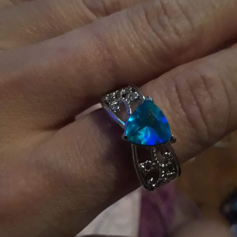 blue costume ring excellent cond